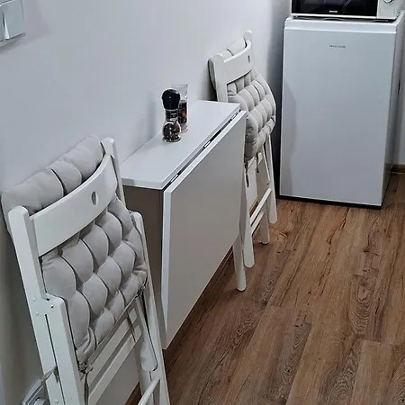 V Rajske Zahrade * Tvrdonice